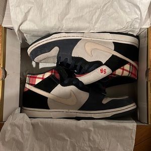 Nike dunk mid elite sb “goofy boy” size 11 - very good condition